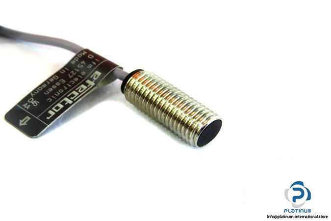 ifm-oe0003-through-beam-sensor-transmitter3_675x450