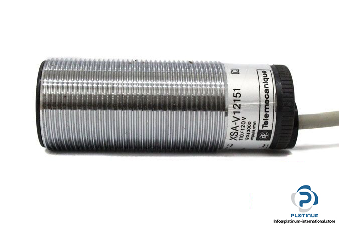 telemecanique-xsa-v12151-inductive-proximity-sensor-1