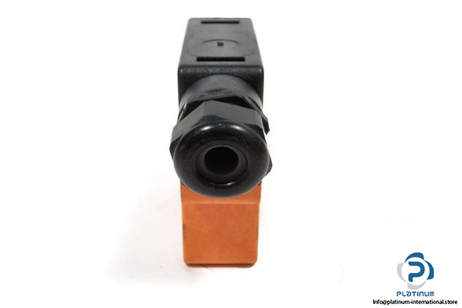 ifm-os5013-through-beam-photoelectric-sensor-receiver5_675x450