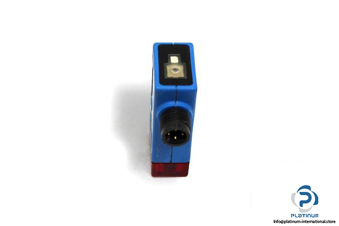 wenglor-lm89pct2-photoelectric-retro-reflex-sensor3_675x450