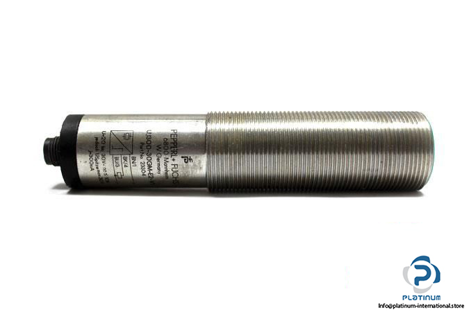pepperlfuchs-uj300-30gm-e2-v1-ultrasonic-sensor3_675x450