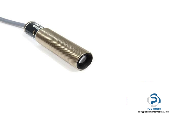 balluf-ble-18m-ns-1p-b0-y-through-beam-photoelectric-sensor-receiver3_675x450