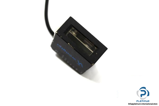 wenglor-fis-0003-0103-barcode-scanner4_675x450