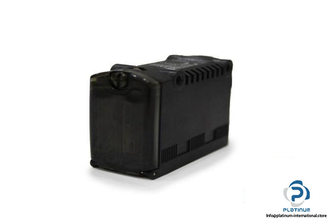 omron-e3g-l31-photoelectric-switch-sensor4_675x450