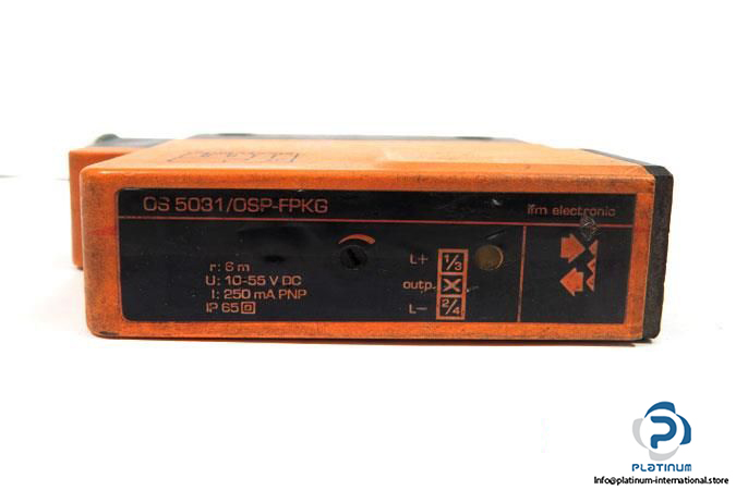 ifm-os5031-retro-reflective-sensor5_675x450