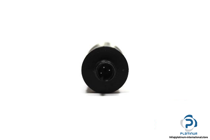 pepperlfuchs-uj300-30gm-e2-v1-ultrasonic-sensor5_675x450