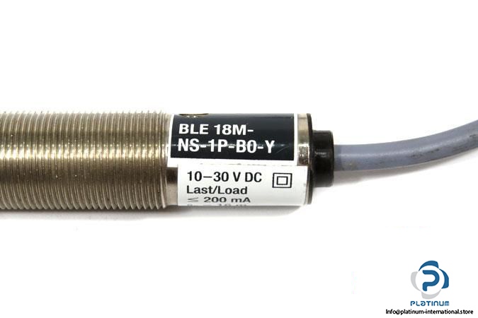 balluf-ble-18m-ns-1p-b0-y-through-beam-photoelectric-sensor-receiver5_675x450