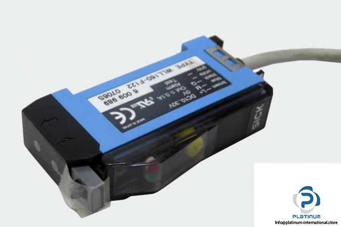 sick-wll160-f122-photoelectric-sensor3_675x450