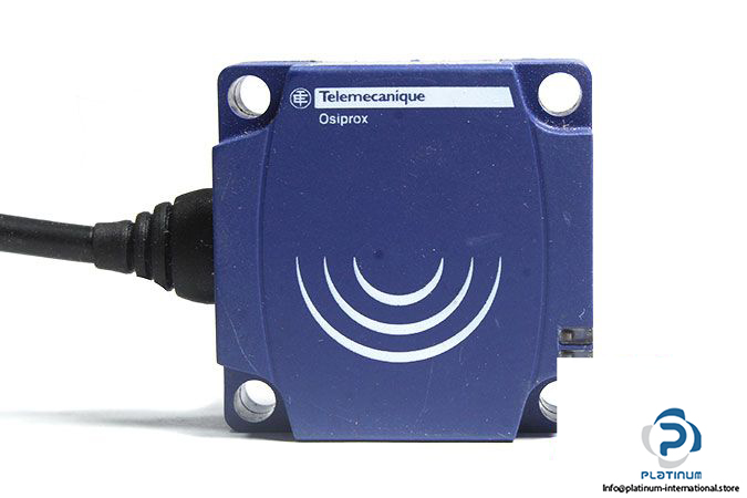 telemecanique-xs8c1a1mbl01u20-inductive-sensor-2
