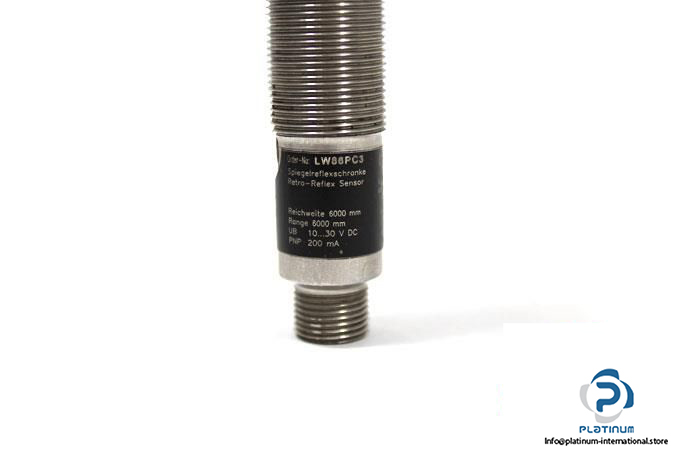 wenglor-lw86pc3-photoelectric-retro-reflex-sensor7_675x450