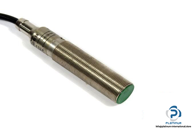 balluff-bes-516-326-a0-y-pu-inductive-sensor3_675x450