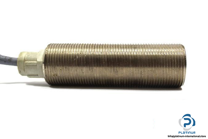 pepperlfuchs-nj6-25-e2-gex-inductive-sensor4_675x450