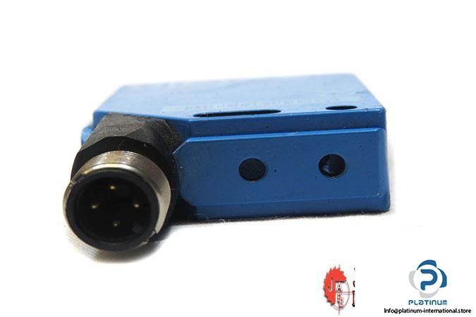 sick-wt12-2p440-photoelectric-proximity-sensor5_675x450