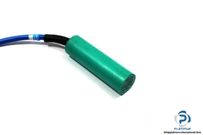 pepperlfuchs-nj10-22-n-e93-inductive-sensor3_675x450