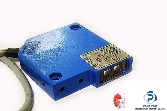 sick-wl10-1132-reflex-photoelectric-switch4_675x450