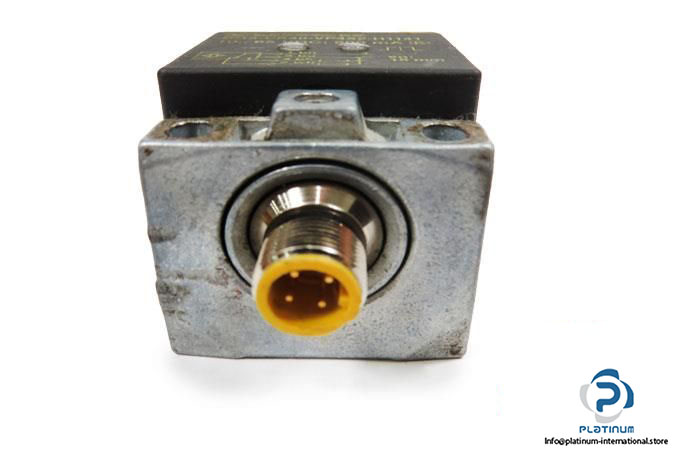 turck-bi15-ck40-vp4x2-h1141-inductive-sensor4_675x450