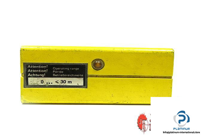 sick-wsu-25-110-photoelectric-sensor4_675x450