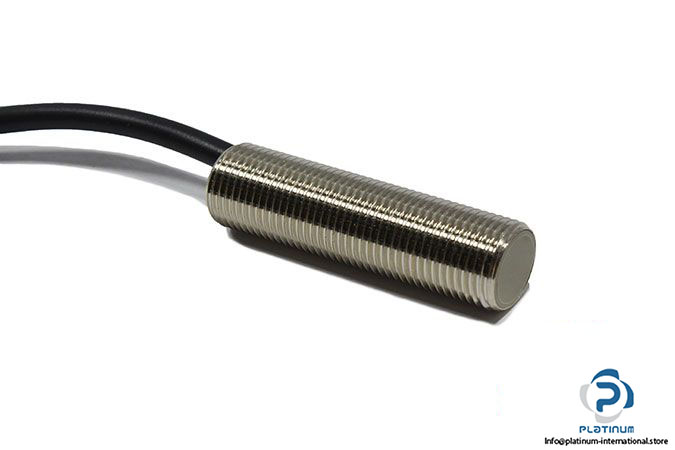 omron-e2el-x2e2-2m-cylindrical-proximity-sensor-2