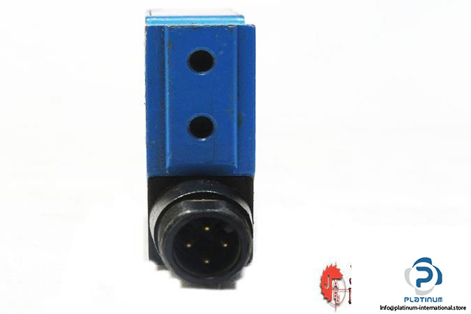 sick-wt12-p4181-photoelectric-sensor5_675x450