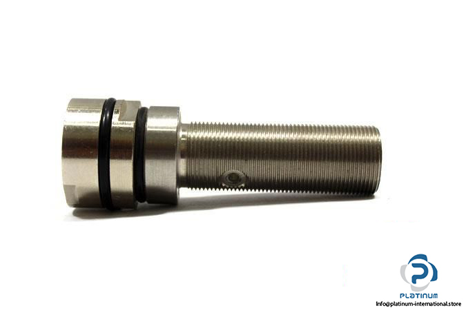 pepperlfuchs-nj5-18gm50-e2-v-inductive-sensor3_675x450