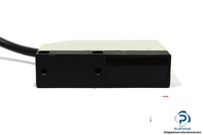 telemecanique-xul-m0600-photoelectric-sensor-1