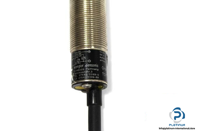 wenglor-td11pa-photoelectric-diffuse-reflective-sensor5_675x450
