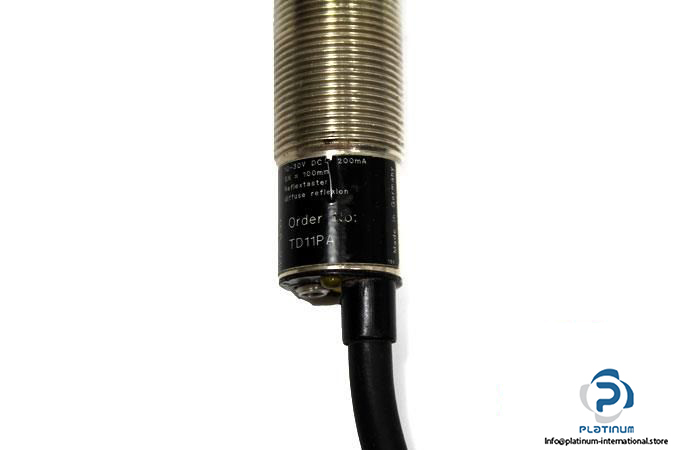 wenglor-td11pa-photoelectric-diffuse-reflective-sensor6_675x450