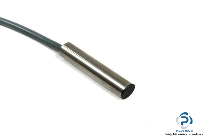 balluff-bes-516-371-g-e4-c-inductive-sensor3_675x450