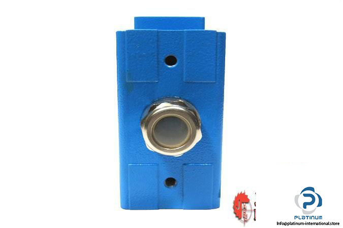 sick-pfk1-1e03-photoelectric-sensor4_675x450