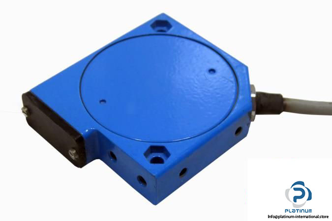 sick-wll10-910-photoelectric-sensor3_675x450