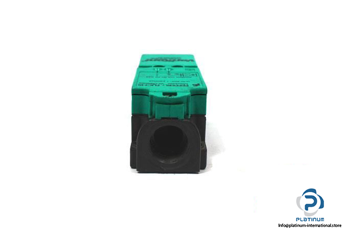 pepperlfuchs-nj20u1ya2-inductive-sensor4_675x450