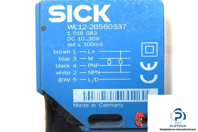 sick-wl12-2b560s37-photoelectric-retro-reflective-sensor6_675x450