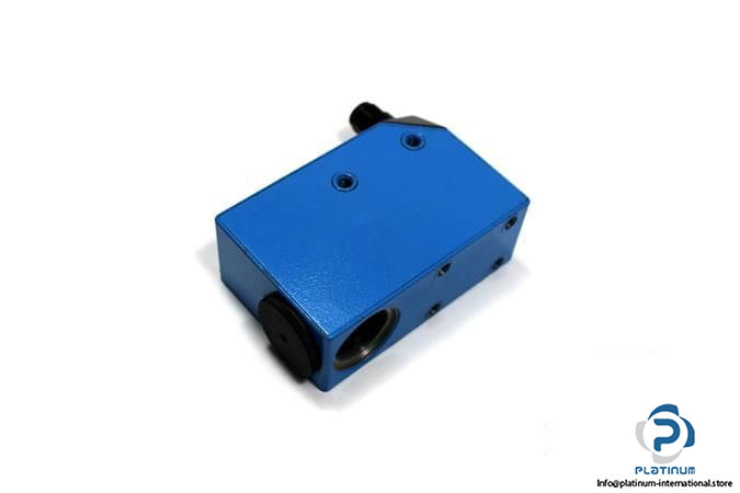 sick-kt5w-2p1316d-contrast-sensor3_675x450