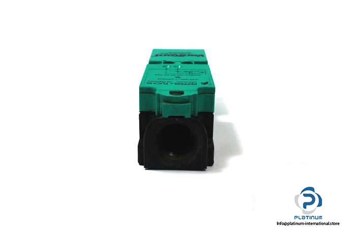 pepperlfuchs-nj30u1ya2-inductive-sensor4_675x450