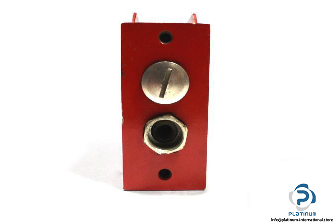leuze-ls-782-se-24v-through-beam-photoelectric-sensor-transmitter4_675x450