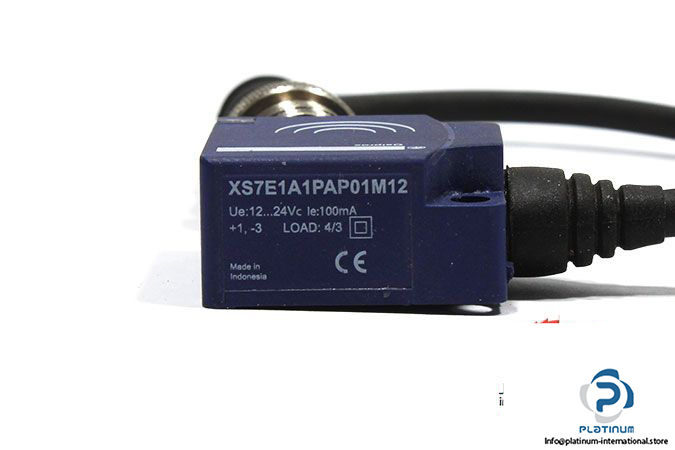 telemecanique-xs7e1a1pap01m12-inductive-sensor-3