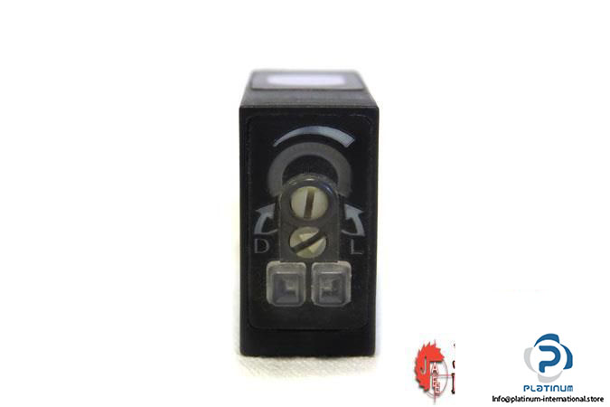 sick-wt160-f480-photoelectric-proximity-sensor3_675x450