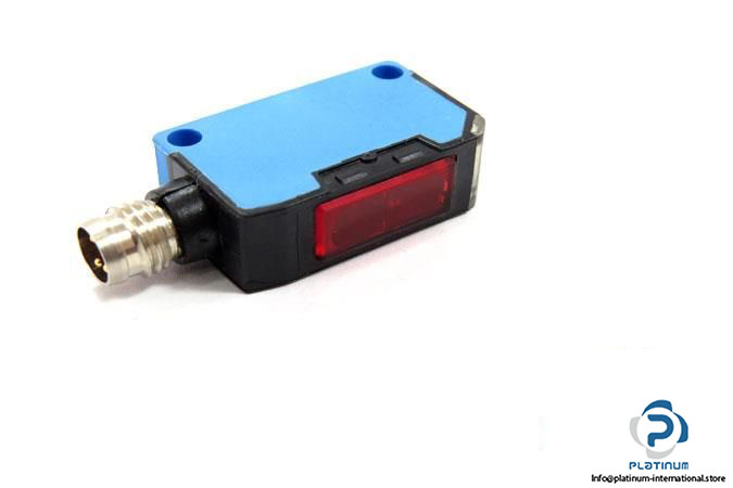 sick-wl150-p430-photoelectric-retro-reflective-sensor4_675x450