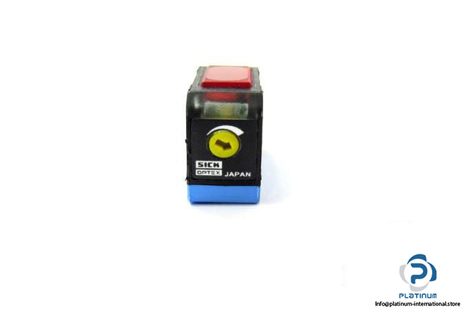 sick-wl150-p430-photoelectric-retro-reflective-sensor6_675x450