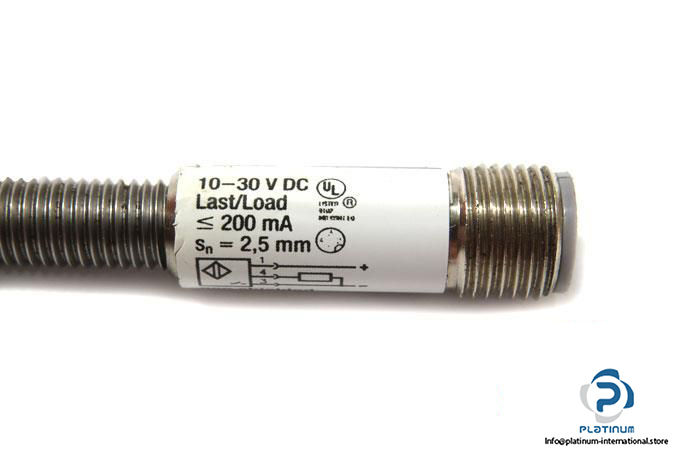 balluff-bes-516-383-s4-c-inductive-sensor6_675x450