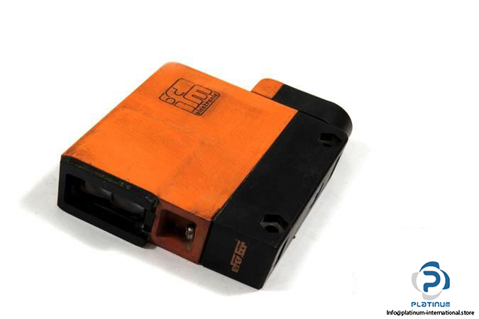 ifm-os0025-photoelectric-retro-reflective-sensor3_675x450