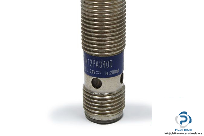 telemecanique-xs1n12pa340d-inductive-sensor-2
