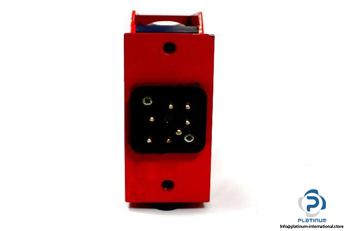 leuze-ods-78-800s-optical-distanse-sensor4_675x450