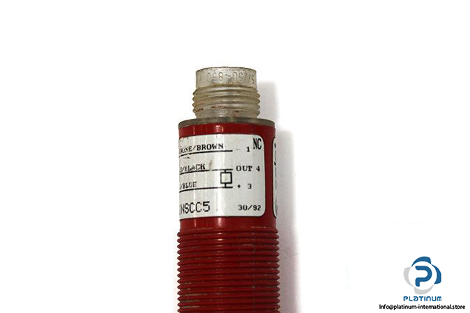 selet-ocv81_dnscc5-photoelectric-cylindrical-diffuse-sensor-4