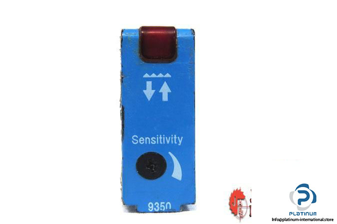 sick-wl12-p4281-reflex-photoelectric-sensor3_675x450