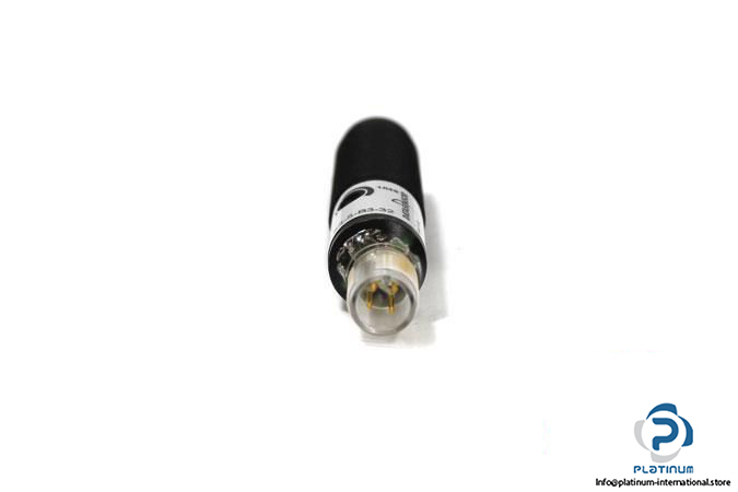 datasensor-s5-5-b3-32-photoelectric-retro-reflective-sensor5_675x450