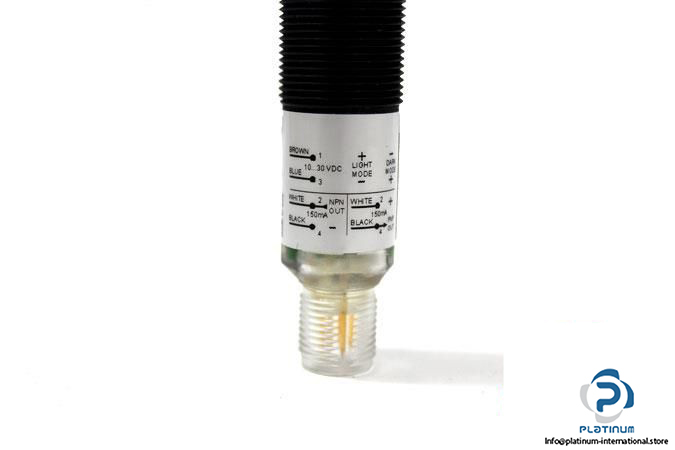 datasensor-s5-5-b3-32-photoelectric-retro-reflective-sensor6_675x450