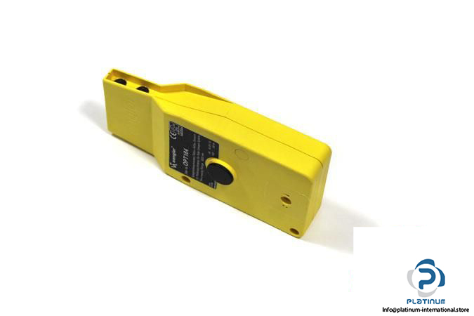 wenglor-opt164-photoelectric-sensor3_675x450