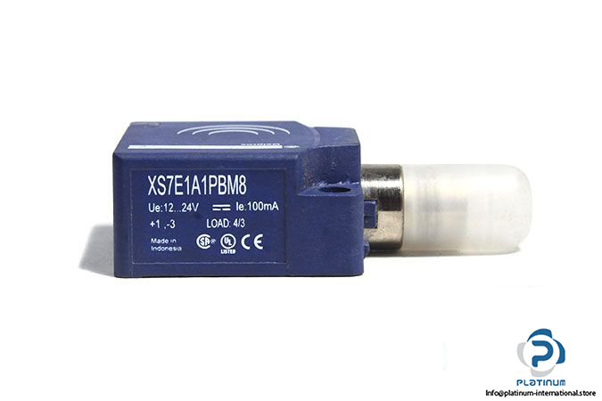 telemecanique-xs7e1a1pbm8-inductive-sensor-3