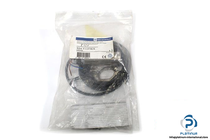 telemecanique-xsav11373ex-inductive-proximity-sensor-3